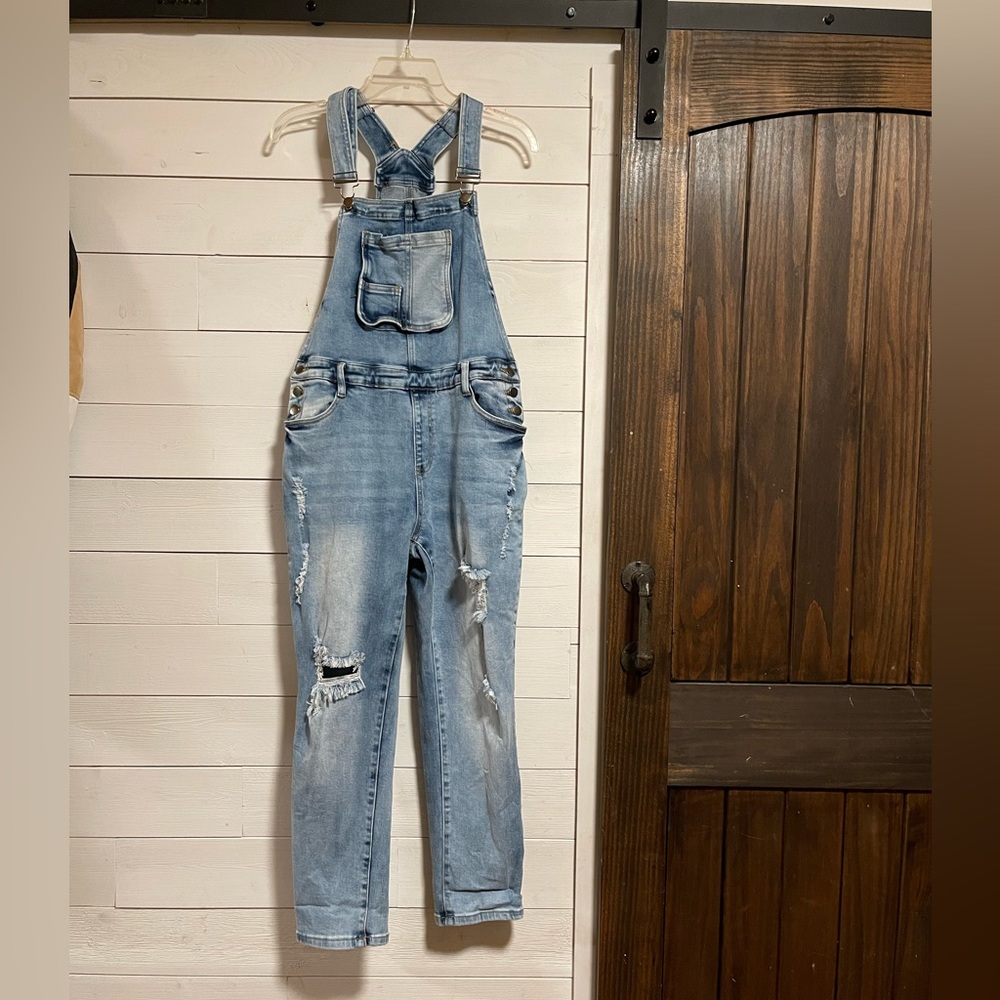 Size M soft denim overalls
